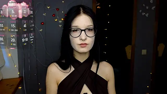 Snapshot of AlicaMoons chatting on 11, 9, 2025 AlicaMoons online show from 11, 9, 2025