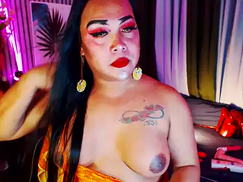 Snapshot of CumFactoryLuna chatting on 4, 4, 2026 CumFactoryLuna online show from 4, 4, 2026