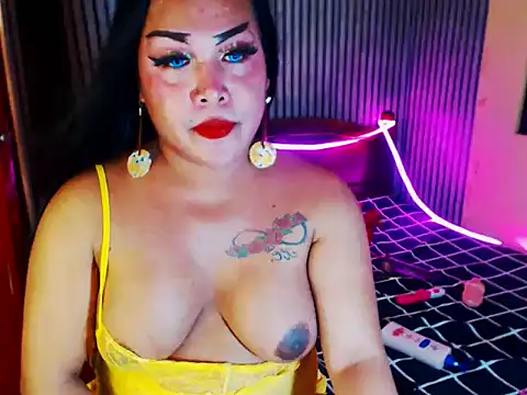 CumFactoryLuna online show from 9, 5, 2026