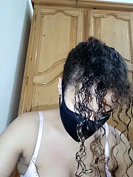 Snapshot of ghadiraa chatting on 30, 9, 2025 ghadiraa online show from 30, 9, 2025