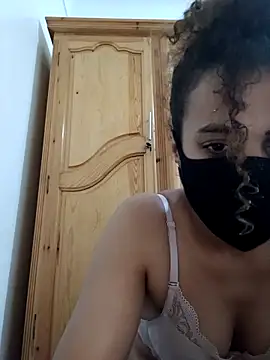 Snapshot of ghadiraa chatting on 5, 10, 2025 ghadiraa online show from 5, 10, 2025