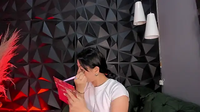 helenasaenz online show from 16, 12, 2025