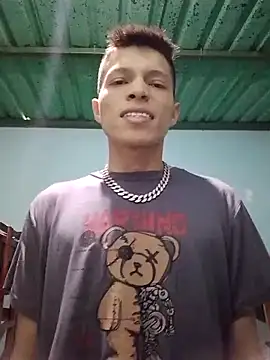 Snapshot of elinnki chatting on 3, 10, 2025 elinnki online show from 3, 10, 2025