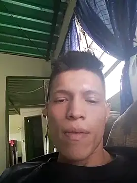 Snapshot of elinnki chatting on 4, 10, 2025 elinnki online show from 4, 10, 2025