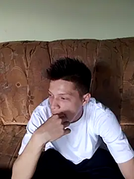 Snapshot of elinnki chatting on 25, 10, 2025 elinnki online show from 25, 10, 2025