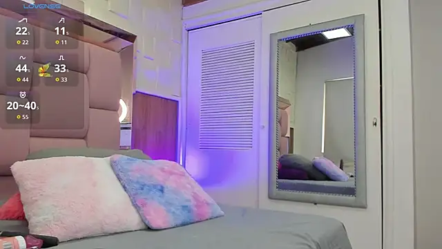 valeriahenao1 online show from 18, 10, 2025