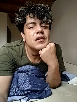 Snapshot of Yordan_chubbyhot chatting on 19, 10, 2025 Yordan chubbyhot online show from 19, 10, 2025