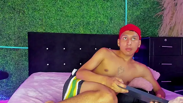 spicy adonhis online show from 10, 4, 2026