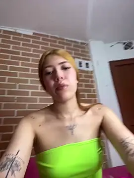  Cristalfoxx4 online show from 18, 9, 2025