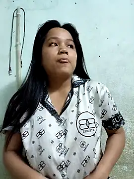 Snapshot of BabySweet-18 chatting on 6, 3, 2026 BabySweet-18 online show from 6, 3, 2026