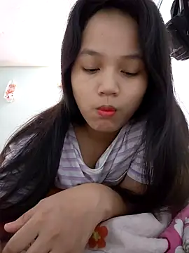 Snapshot of BabySweet-18 chatting on 3, 4, 2026 BabySweet-18 online show from 3, 4, 2026