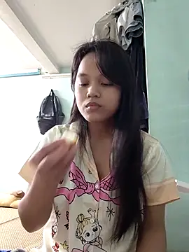 Snapshot of BabySweet-18 chatting on 8, 4, 2026 BabySweet-18 online show from 8, 4, 2026