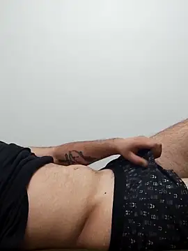 Snapshot of Ynsemr chatting on 19, 10, 2025 Ynsemr online show from 19, 10, 2025