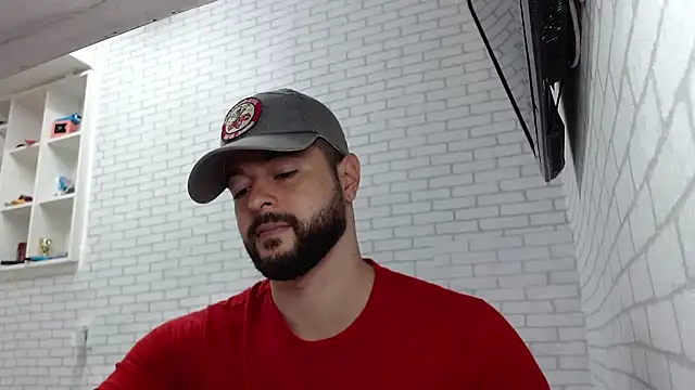 Snapshot of BombeiroHotx chatting on 5, 1, 2026 BombeiroHotx online show from 5, 1, 2026