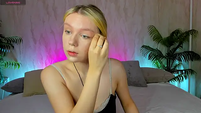 Snapshot of Casey_Miller chatting on 30, 9, 2025 Casey Miller online show from 30, 9, 2025