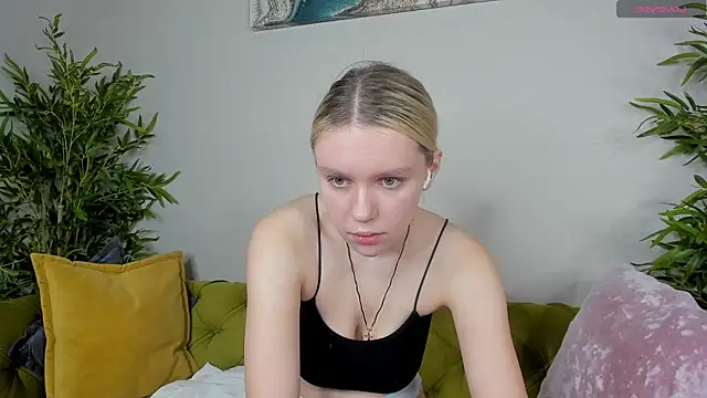 Snapshot of Casey_Miller chatting on 4, 10, 2025 Casey Miller online show from 4, 10, 2025