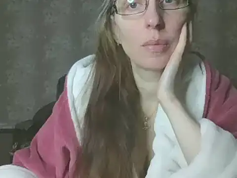 Snapshot of CandiCole chatting on 22, 4, 2026 CandiCole online show from 22, 4, 2026