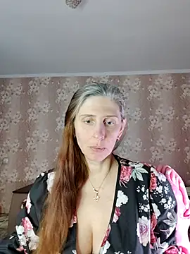 Snapshot of CandiCole chatting on 6, 5, 2026 CandiCole online show from 6, 5, 2026