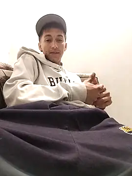 Carlos11123 online show from 10, 10, 2025