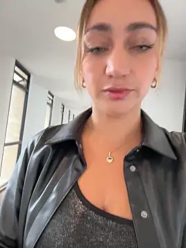 Snapshot of Ninabigtitied chatting on 8, 3, 2026 Ninabigtitied online show from 8, 3, 2026