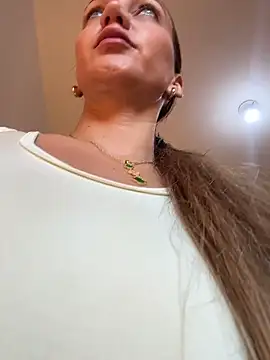 Ninabigtitied online show from 20, 5, 2026
