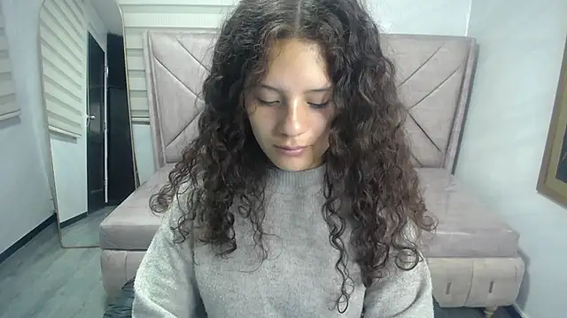 Velvet Moon V online show from 29, 9, 2025