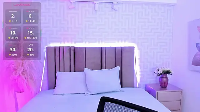 Snapshot of naishaa_ chatting on 19, 3, 2026 naishaa online show from 19, 3, 2026