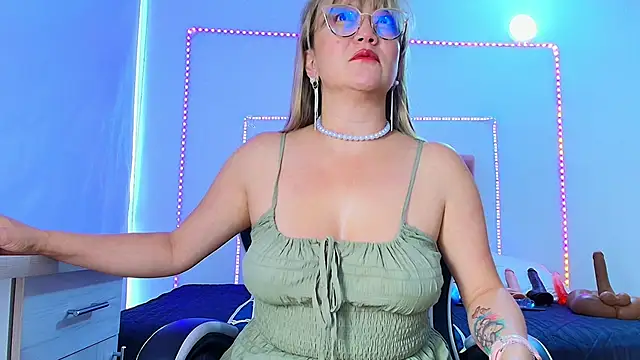 naomi diamond  online show from 21, 5, 2026