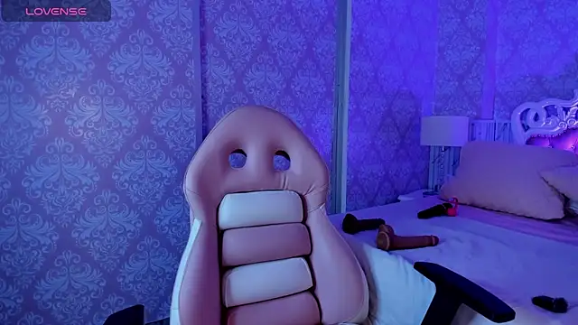 Lhea Foxx online show from 1, 10, 2025