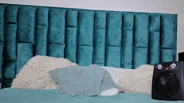 Snapshot of Emma_Foxi chatting on 5, 2, 2026 Emma Foxi online show from 5, 2, 2026