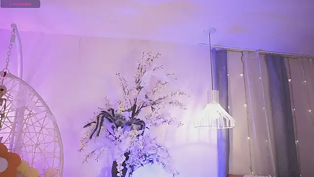 JadeSummerr online show from 7, 10, 2025