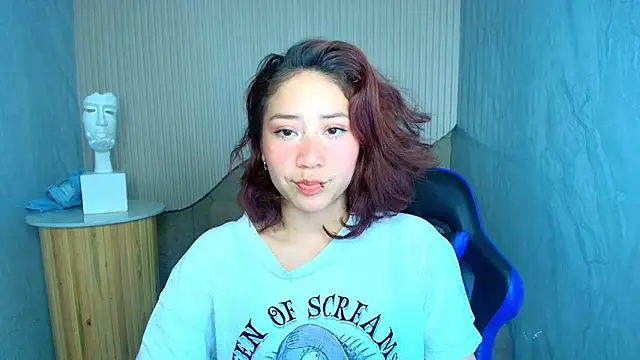 Snapshot of valentina_r_ chatting on 11, 10, 2025 valentina r  online show from 11, 10, 2025