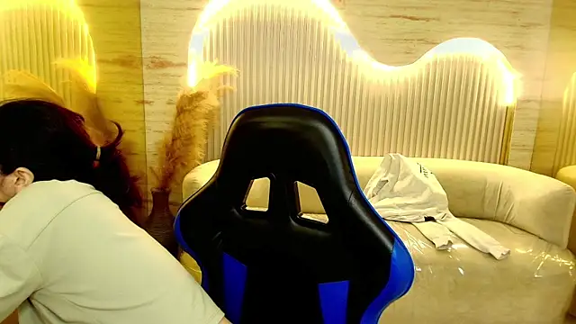 valentina r  online show from 8, 5, 2026