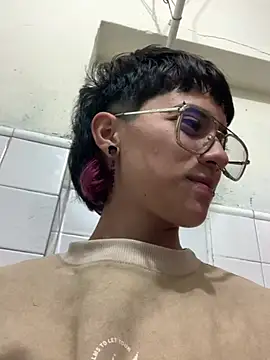 katalinathxandbritney1 online show from 26, 2, 2026