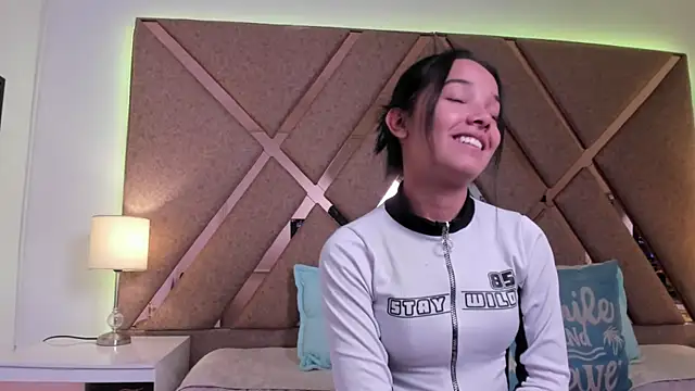 Snapshot of BelhaLawuo chatting on 17, 1, 2026 BelhaLawuo online show from 17, 1, 2026