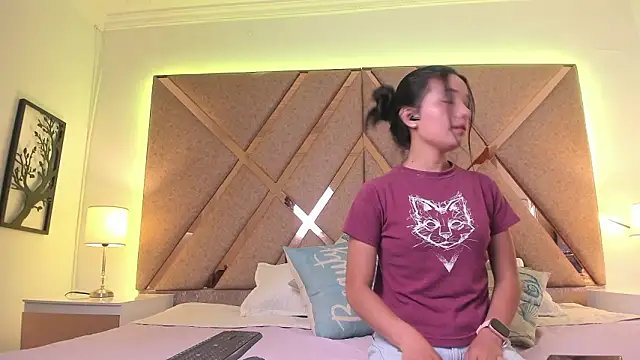 Snapshot of BelhaLawuo chatting on 27, 2, 2026 BelhaLawuo online show from 27, 2, 2026