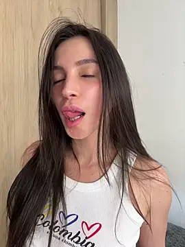 karinasantos  online show from 16, 5, 2026