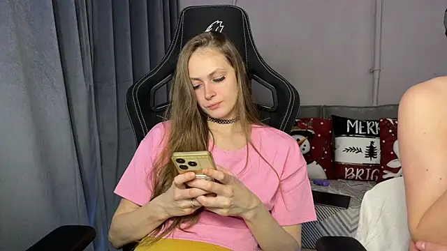 cutemilana sexwife online show from 19, 1, 2026