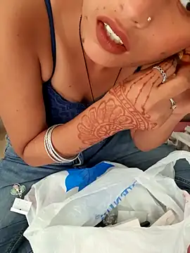 Naira-Tripathi online show from 17, 9, 2025