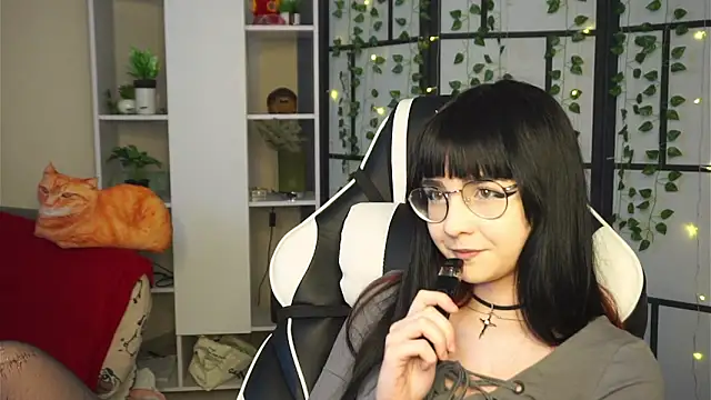 BereniceBattersby online show from 16, 9, 2025