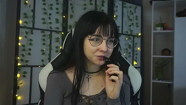 BereniceBattersby online show from 6, 10, 2025