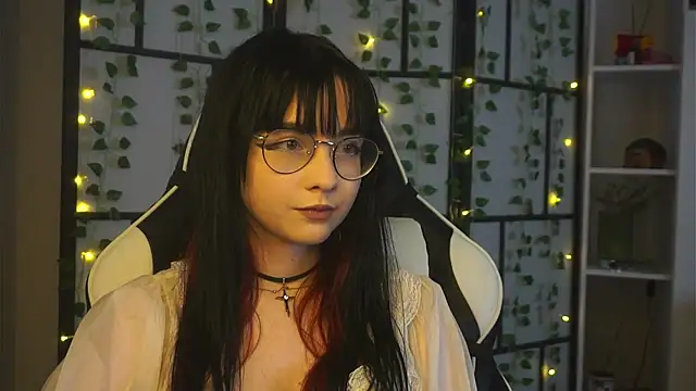 BereniceBattersby online show from 7, 10, 2025