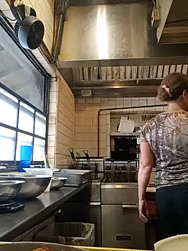 sarahkat86 online show from 17, 9, 2025