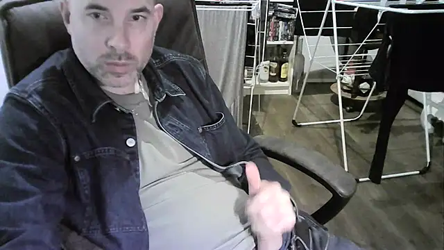 Chrisprngr online show from 10, 10, 2025