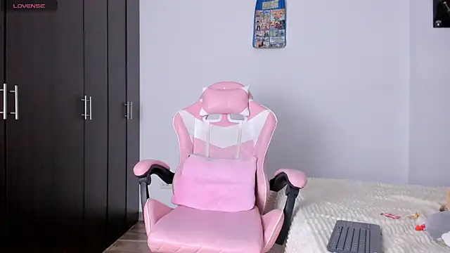 Snapshot of kendal_hot01 chatting on 12, 3, 2026 kendal hot01 online show from 12, 3, 2026