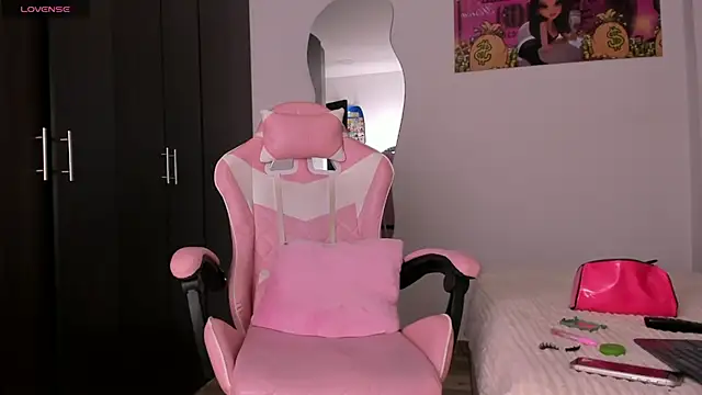 Snapshot of kendal_hot01 chatting on 9, 4, 2026 kendal hot01 online show from 9, 4, 2026