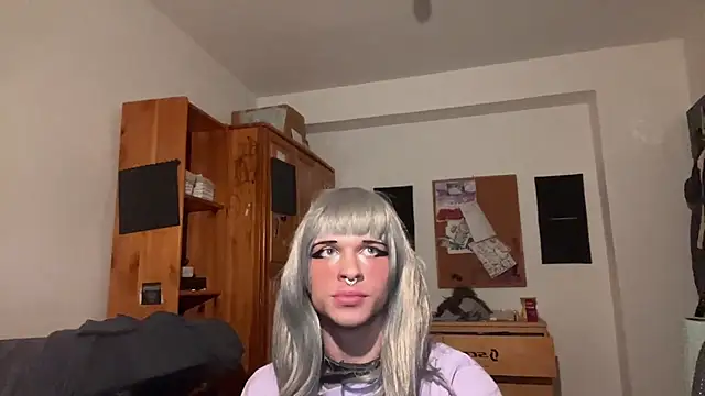 Snapshot of emilydee666 chatting on 30, 9, 2025 emilydee666 online show from 30, 9, 2025