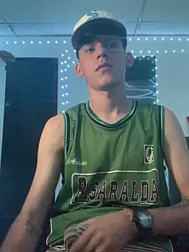 Snapshot of Mike-snderson chatting on 22, 12, 2025 Mike-snderson online show from 22, 12, 2025