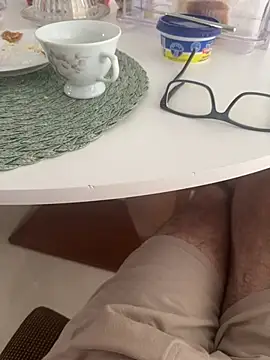 XUCRUTES42 online show from 1, 4, 2026