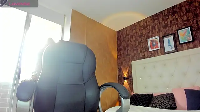 sweet  vanessa1 online show from 18, 3, 2026